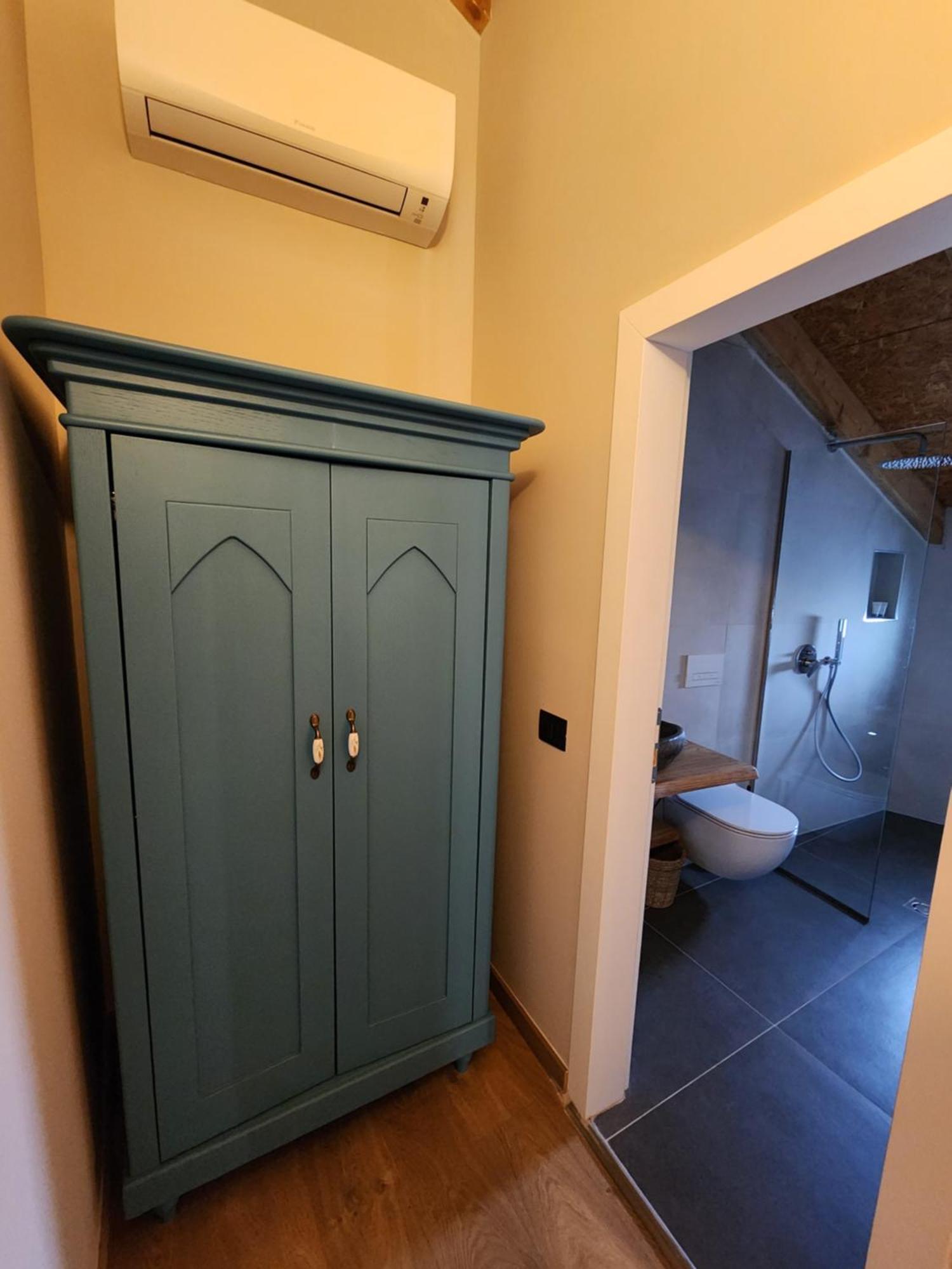 Guesthouse Te Avllia Kelcyre Exteriör bild