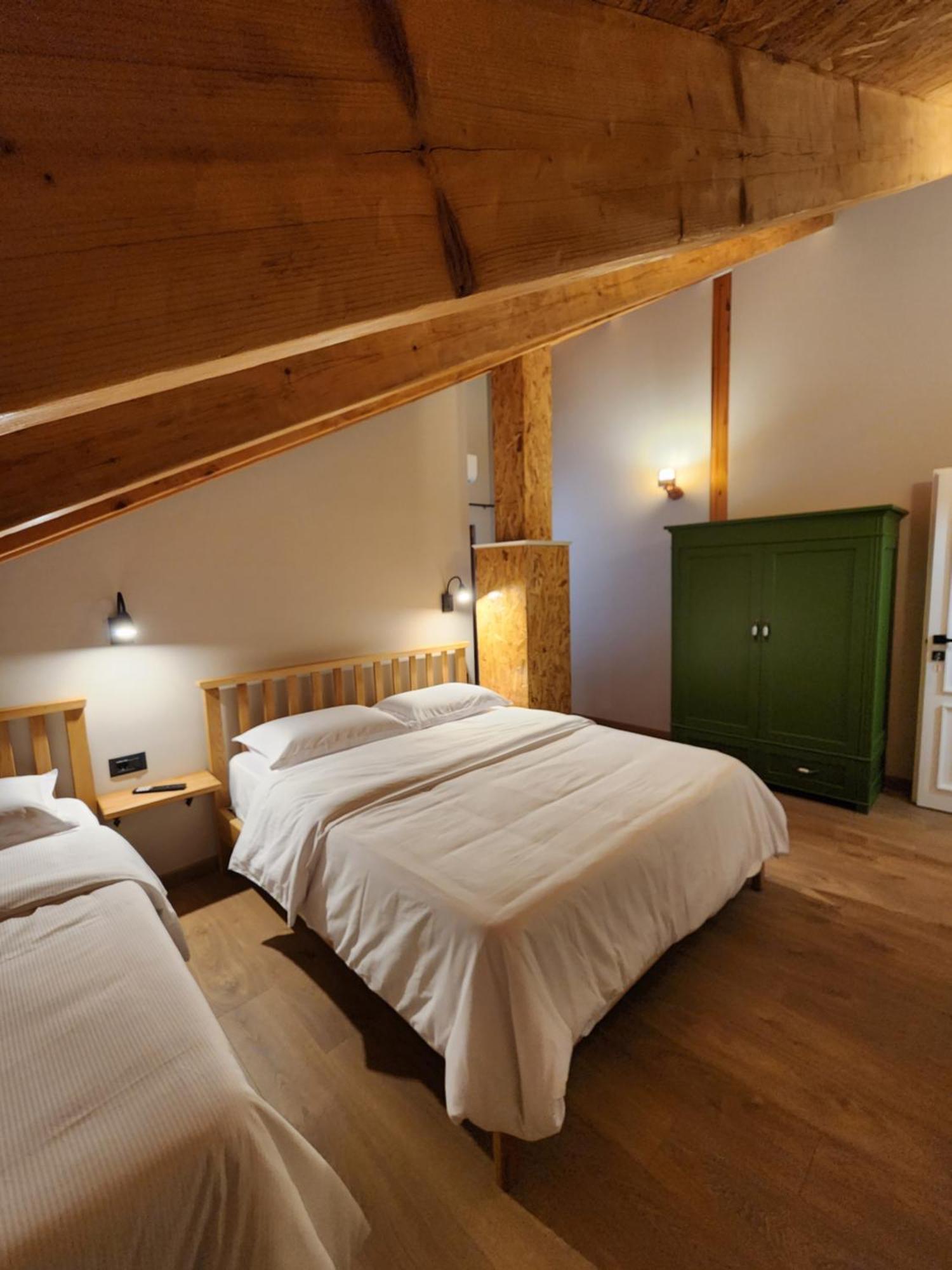 Guesthouse Te Avllia Kelcyre Exteriör bild